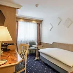 Alpenroyal Отель