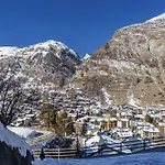 Отель Alpenroyal