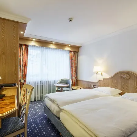 Ξενοδοχείο Alpenroyal 3*