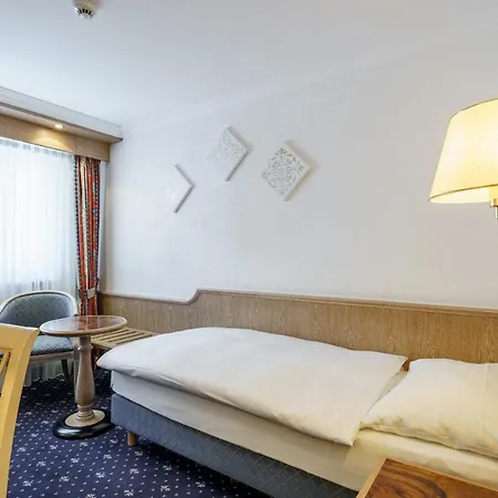 Otel Alpenroyal