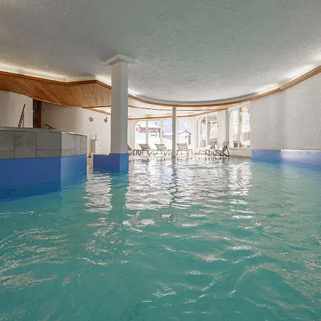 Отель Alpenroyal 3*
