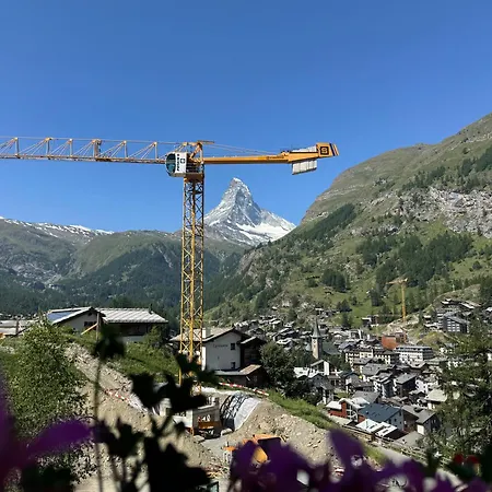 Отель Alpenroyal